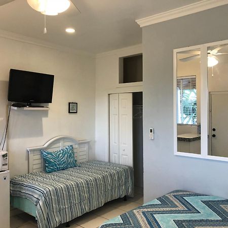 Appartamento The Oasis Retreat Nassau Esterno foto