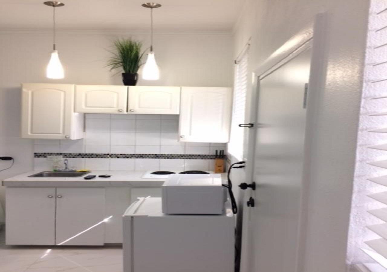 Appartamento The Oasis Retreat Nassau Esterno foto