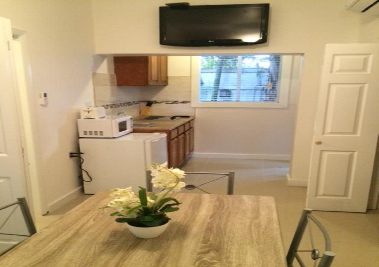 Appartamento The Oasis Retreat Nassau Esterno foto